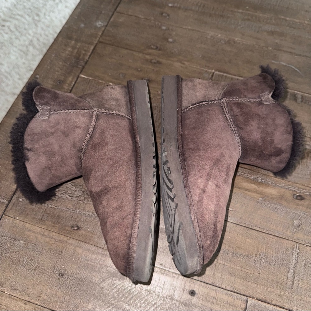 Ugg mini Bailey button boots in chocolate brown size 8 - Picture 6 of 9